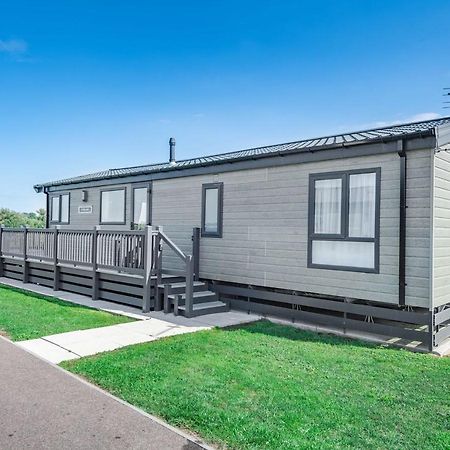 Home Farm Park Lakeside Retreat Burgh le Marsh Номер фото