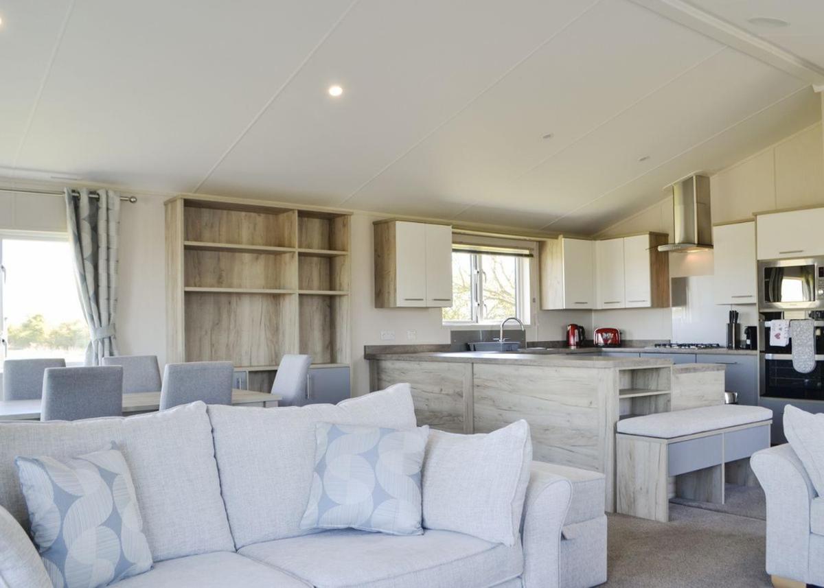 Home Farm Park Lakeside Retreat Burgh le Marsh Номер фото