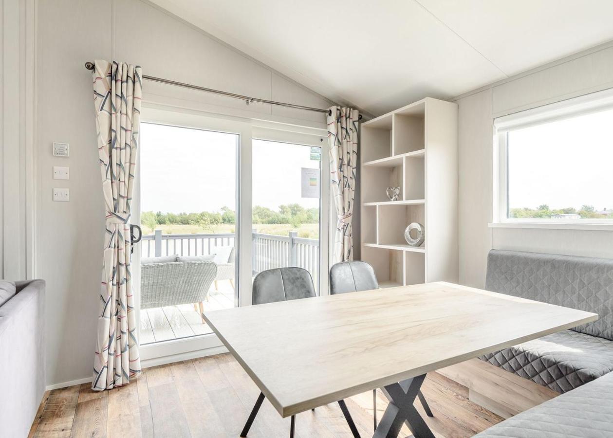 Home Farm Park Lakeside Retreat Burgh le Marsh Номер фото