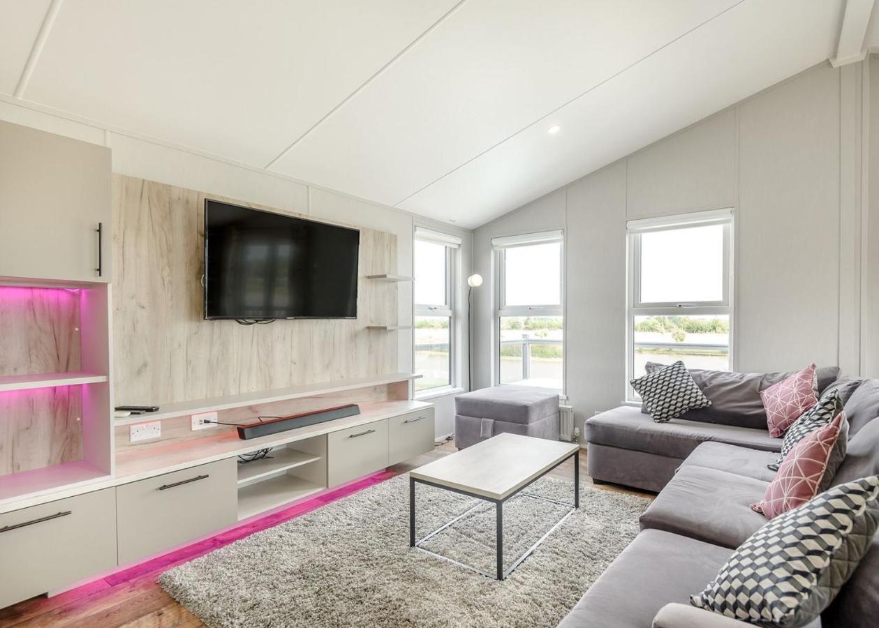 Home Farm Park Lakeside Retreat Burgh le Marsh Номер фото